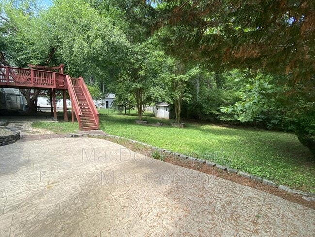 Building Photo - 13 Rocky Stone Dr