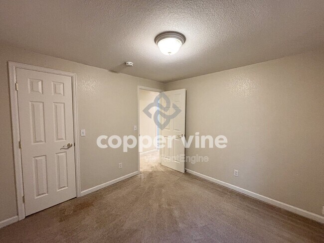 Building Photo - 14487 Jason Dr