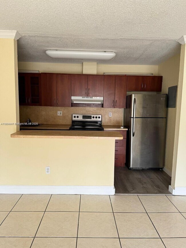 Building Photo - 4180 NW 79th Ave