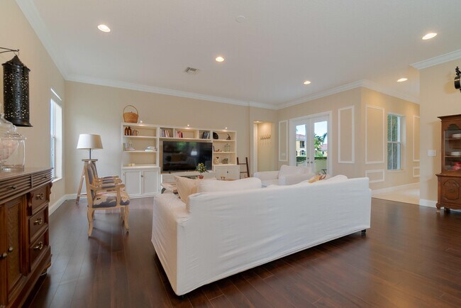 Building Photo - 4510 Island Reef Dr