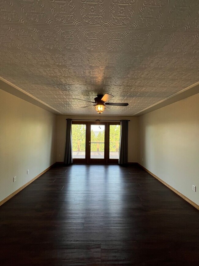 Building Photo - 5 Bedroom 3 Bathroom house coming soon