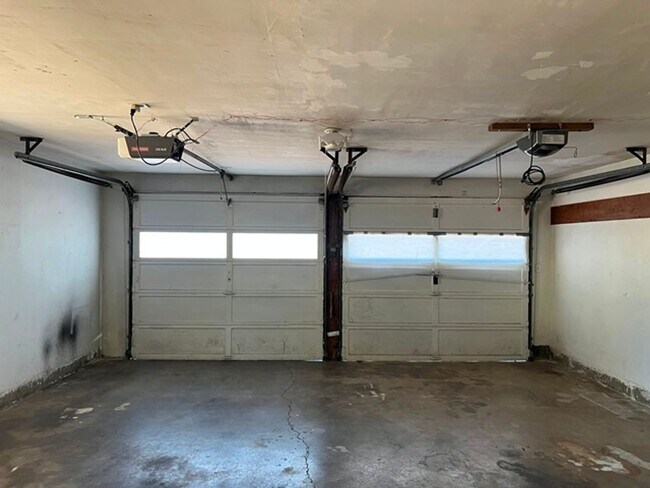 Building Photo - 720 Orchard Heights Rd NW