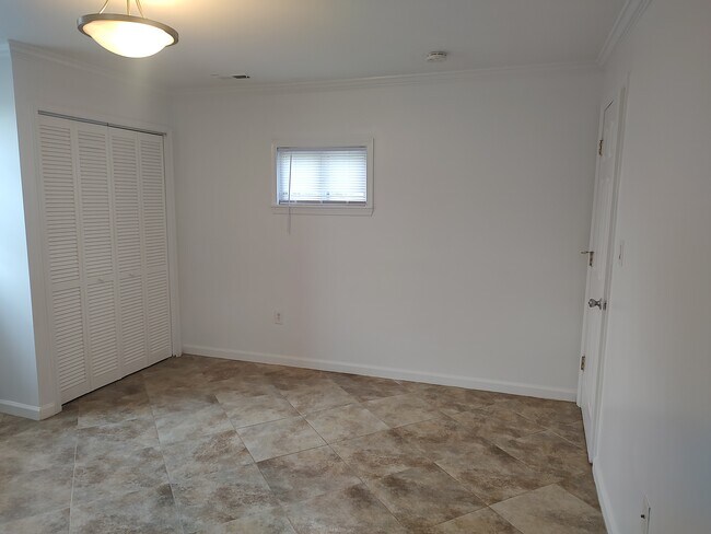 Master bedroom - 4011 Bandy Rd