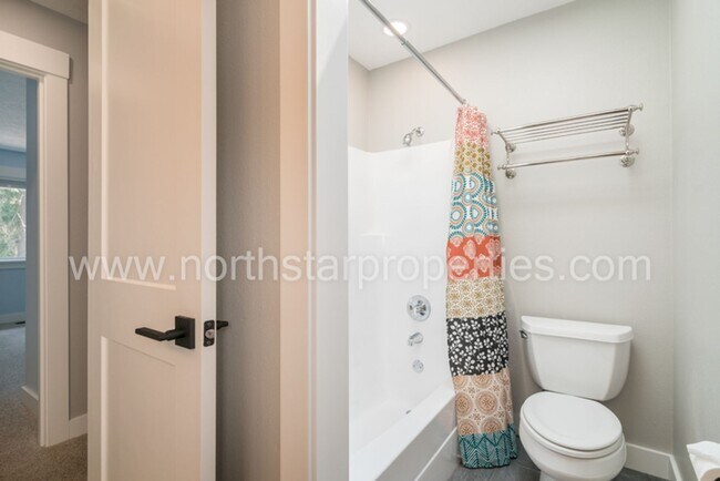 Building Photo - Newly Remodeled Lake Oswego Traditional