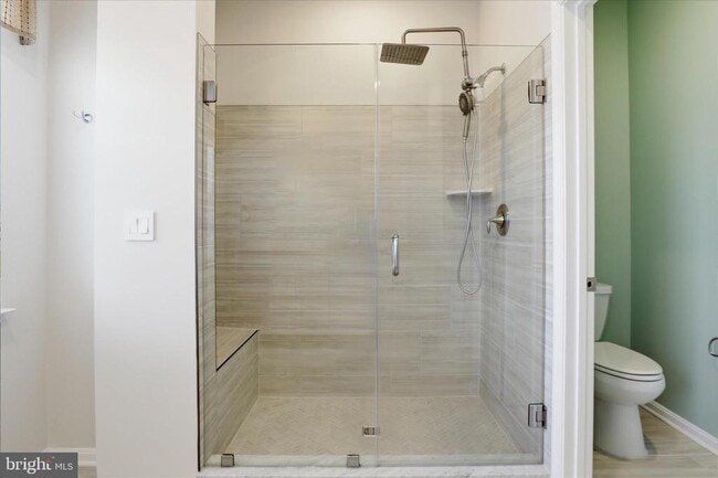 Building Photo - 889 Barksdale Dr