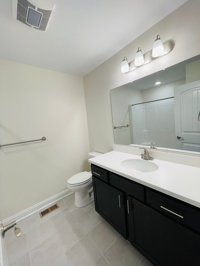 Building Photo - *BRAND NEW!* Townhouse for Rent in Crescen...