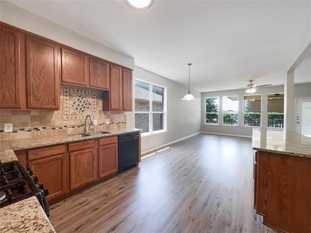 Building Photo - 7233 Lindentree Ln