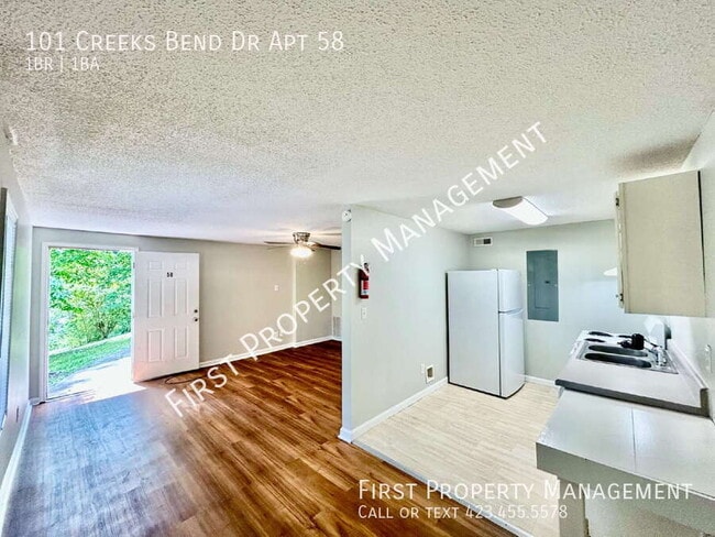 Primary Photo - 101 Creeks Bend Dr