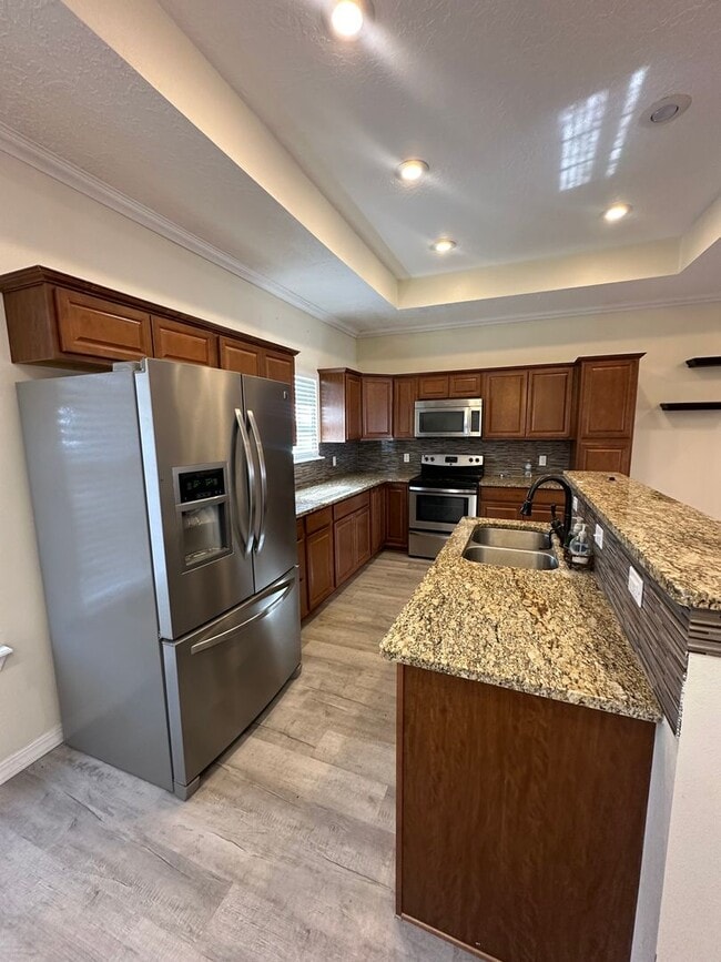 Building Photo - Stunning and Spacious 4 Bed Home! Parkview School District!