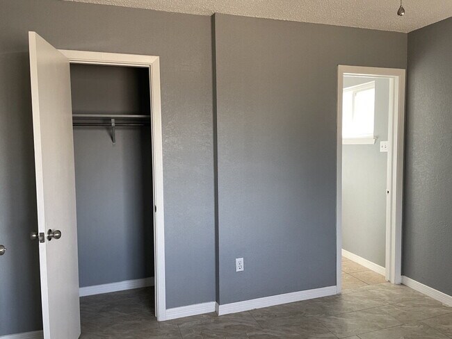 Building Photo - 8137 Staghorn Dr