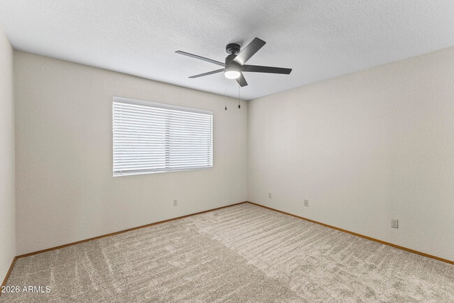 Building Photo - 1306 E La Vieve Ln