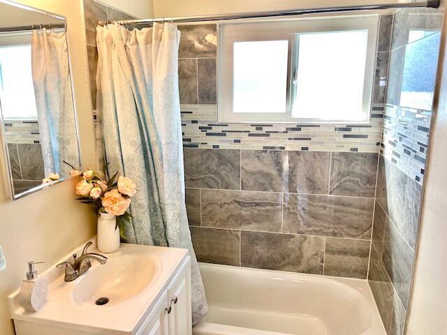 Building Photo - 1116 Stannage Ave