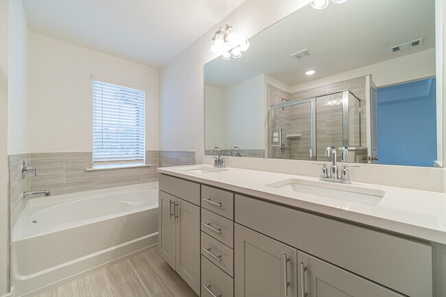 Building Photo - 56 Garrison Dr