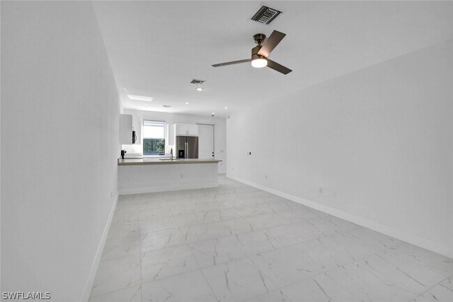 Building Photo - 430-432 Bell Blvd