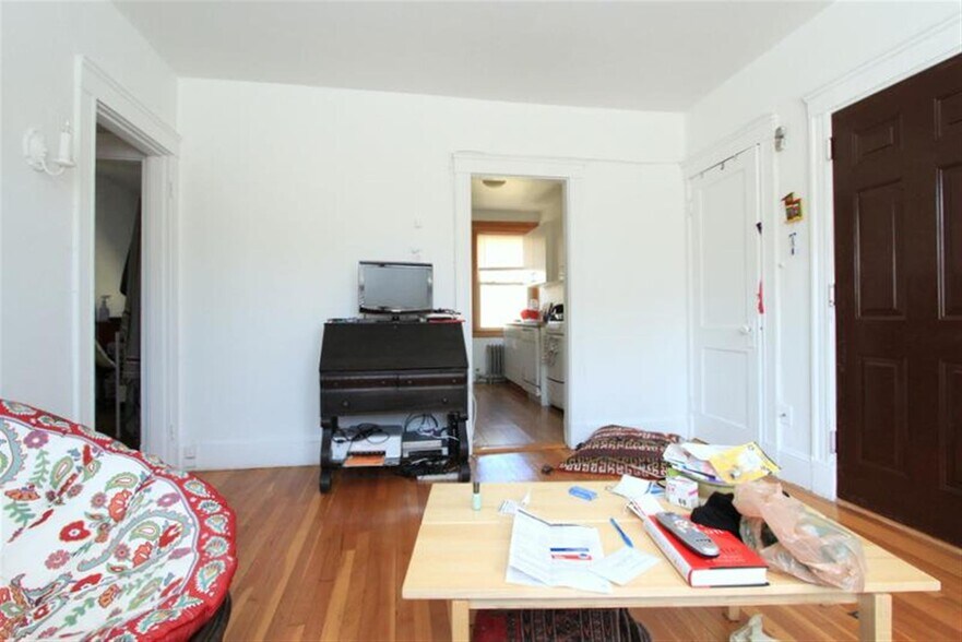 Building Photo - 97 Hancock St