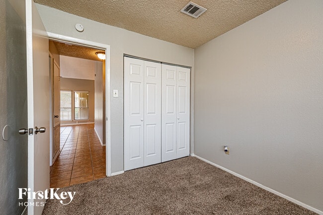 Building Photo - 23614 Pebworth Pl