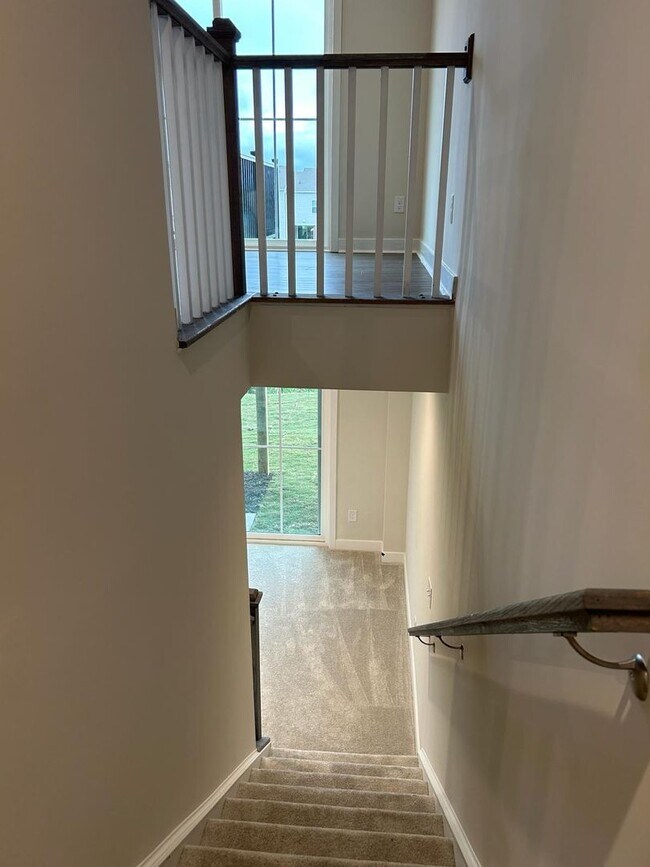 Building Photo - Three-Story Townhome