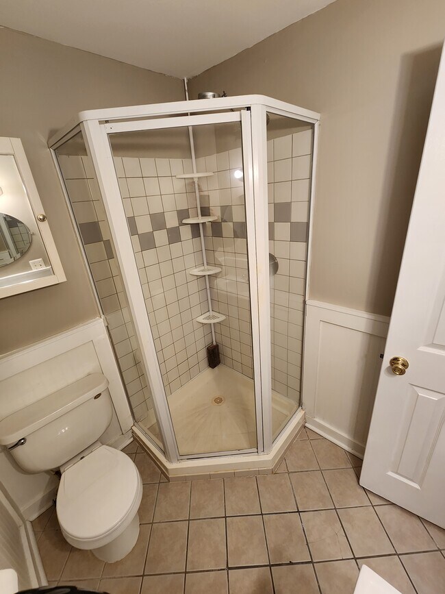 Building Photo - 661 Portland St