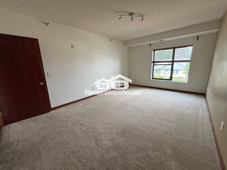 Building Photo - 7601 Aldrich Ave S