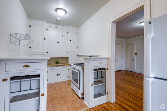 2635 Girard - 1BR, 1BA - 700SF - Unit 1 - Kitchen, Dining and Living Room - 2633/35 Girard Ave S