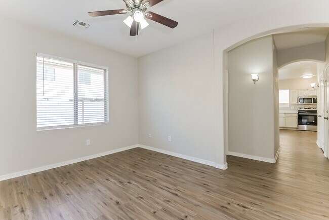 Building Photo - 93 E Calle Del Rondador