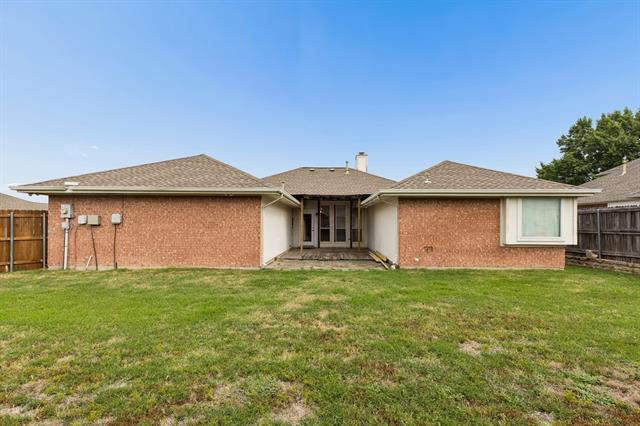 Building Photo - 300 Thomas Dr