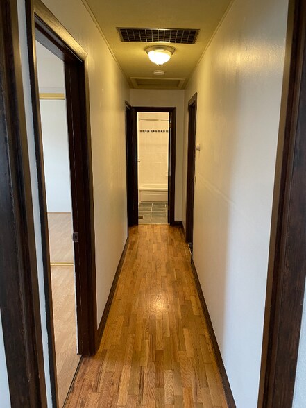 Building Photo - 38850 Pleasant St