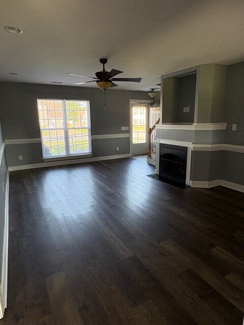Building Photo - 320 S Square Dr