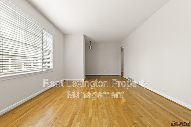 Building Photo - 152 Bayberry Rd