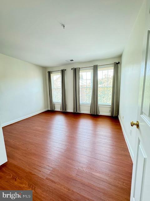 Building Photo - 1811 Fallbrook Ln