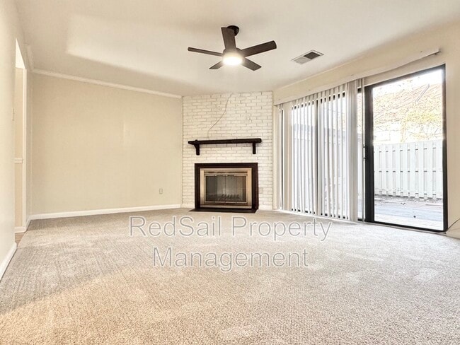 Building Photo - 1067 Willow Green Dr
