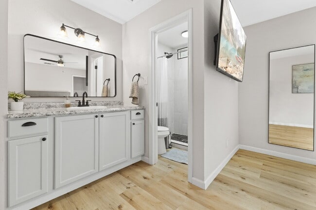 Building Photo - 5522 Allbrook