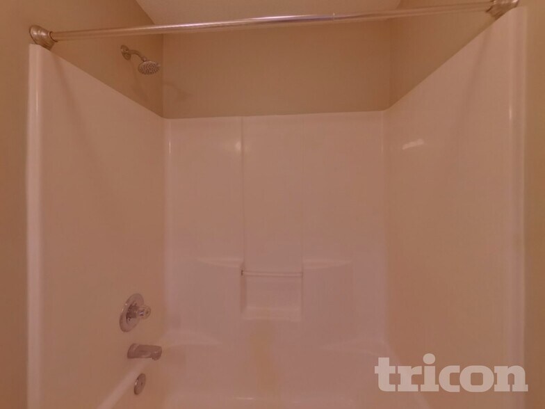 Building Photo - 623 Secretariat Dr