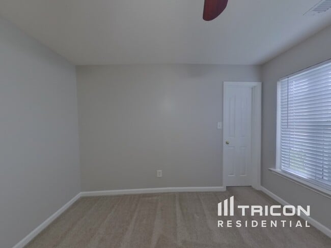 Building Photo - 2104 Gold Nugget Dr