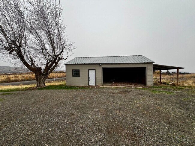 Building Photo - 261 Wilcox Rd