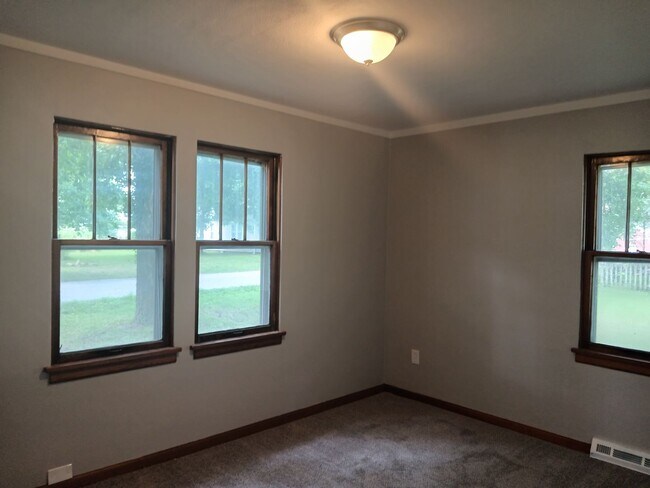 Building Photo - Available now! 2 Bedroom home for rent in ...
