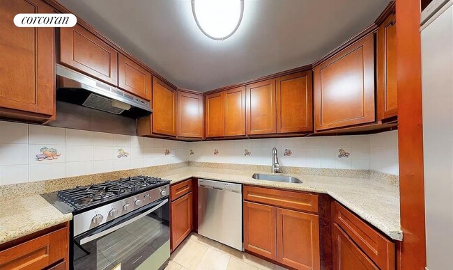 Building Photo - 90 President St