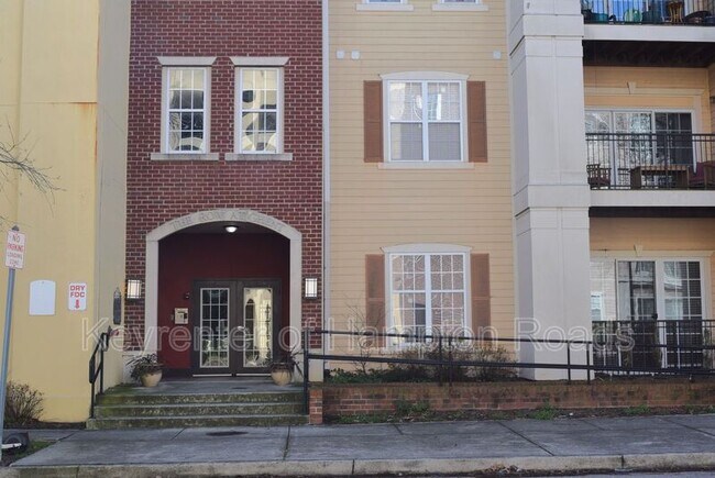Building Photo - 1400 Granby St
