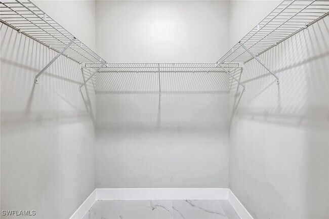 Building Photo - 1409 SW 24th St