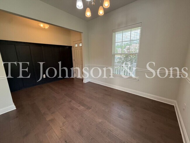 Building Photo - 2925 Grassy Knoll Cir