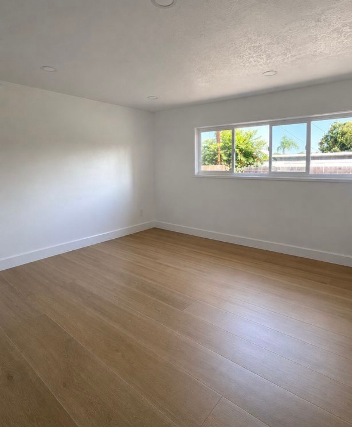 Bedroom 1 - 15521 Fernview St