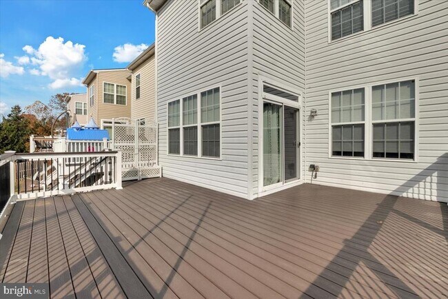 Building Photo - 41625 Broxbourne Terrace