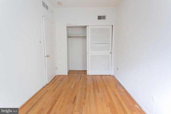 Building Photo - 727 Spruce St