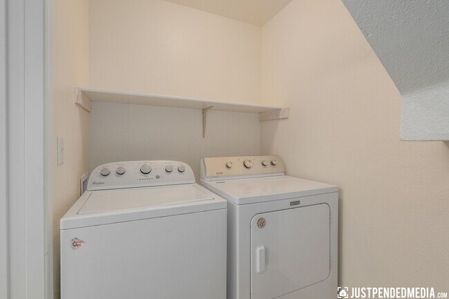 Washer and Dryer - 530 Bitterroot Cir