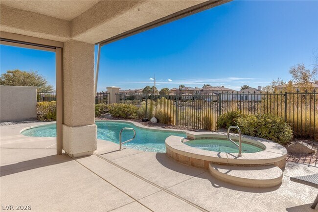 Building Photo - 9421 Queen Charlotte Dr