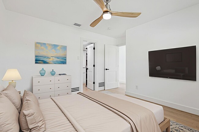 Building Photo - 12417 Quincy Ln