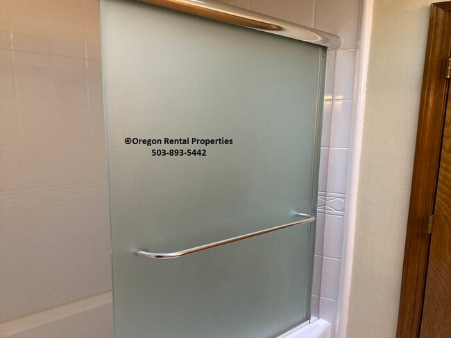 Building Photo - 2511 NE 161st Ave