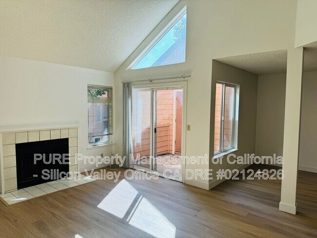 Building Photo - 5310 Borneo Cir
