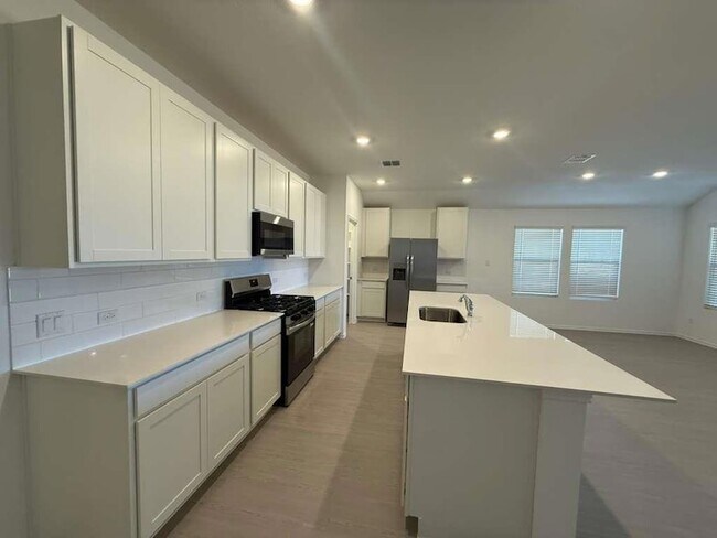 Building Photo - 18020 Lark Sparrow Dr