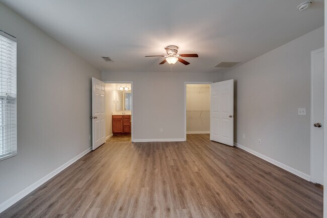 Building Photo - 2609 Jordan Ridge Dr